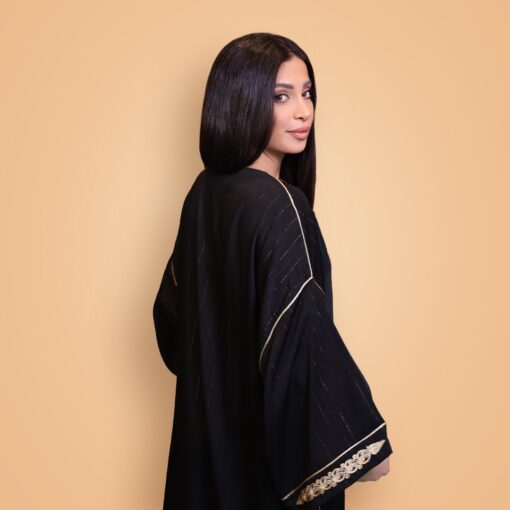 Alternative view of Elegant Black Gandora